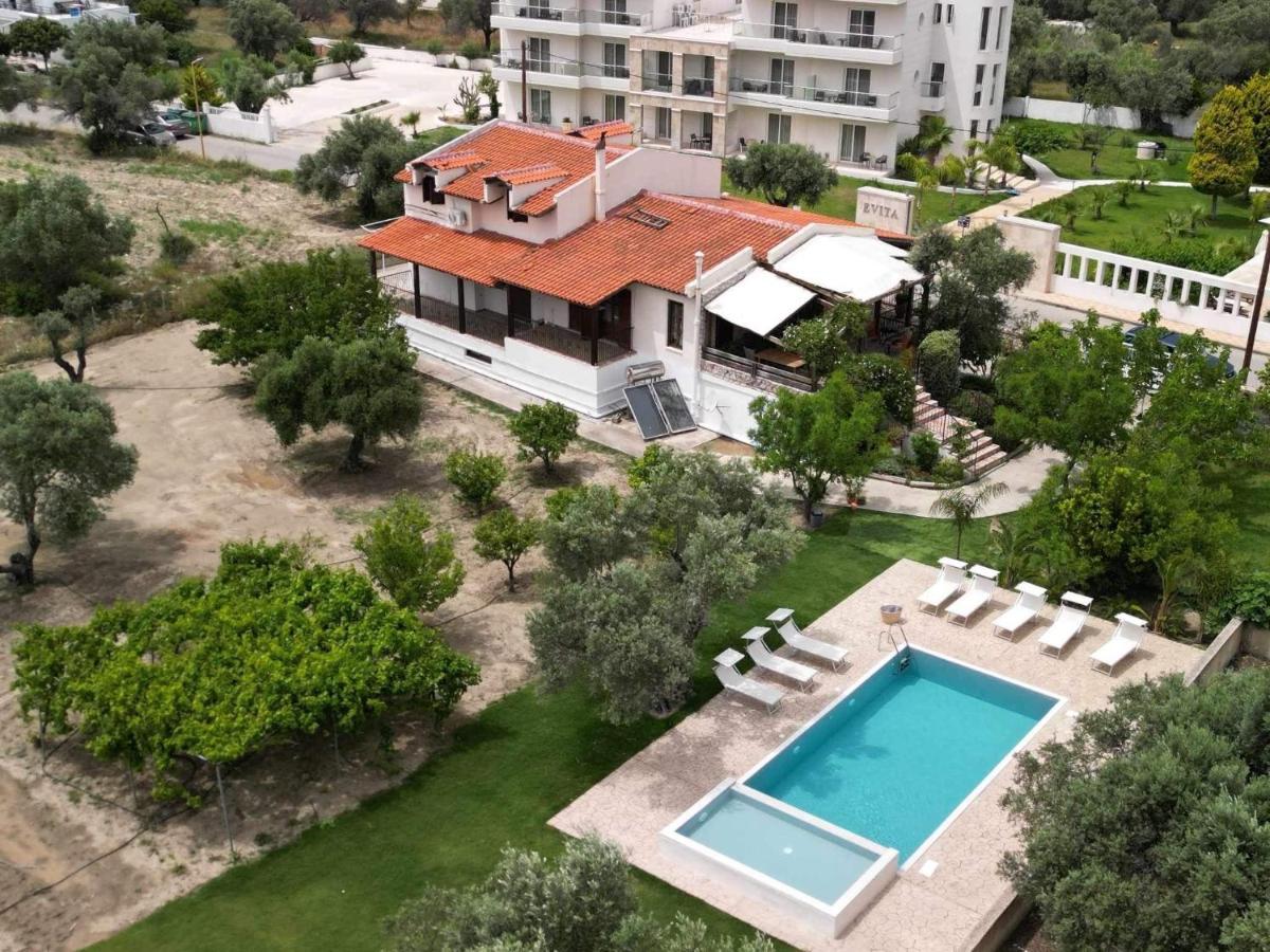 Sunny Countryside Villa - With Private Pool ฟาลิรากี ภายนอก รูปภาพ
